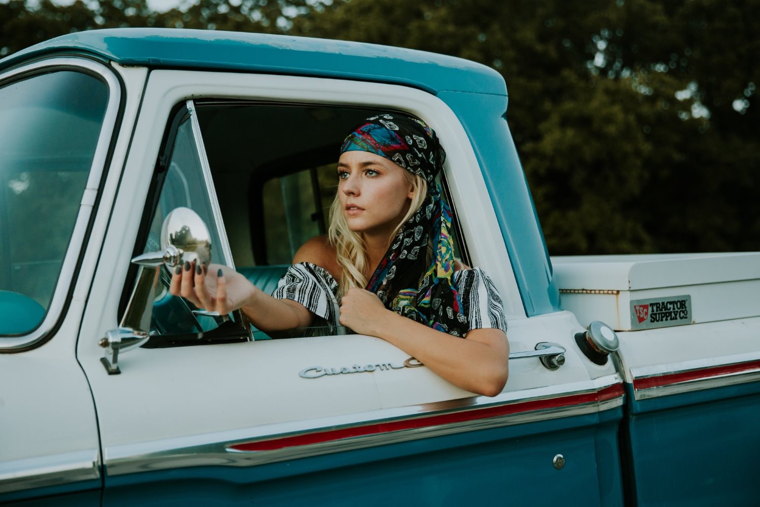 Candid photography tips and examples