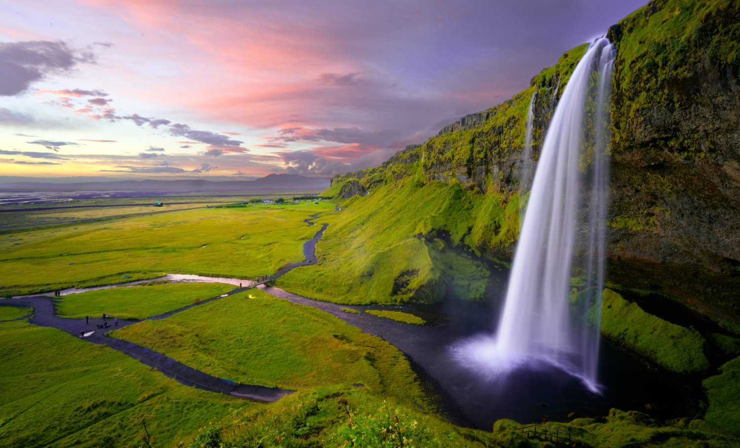 landscape photography tips waterfall in Iceland