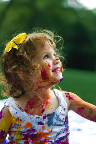 candid child image